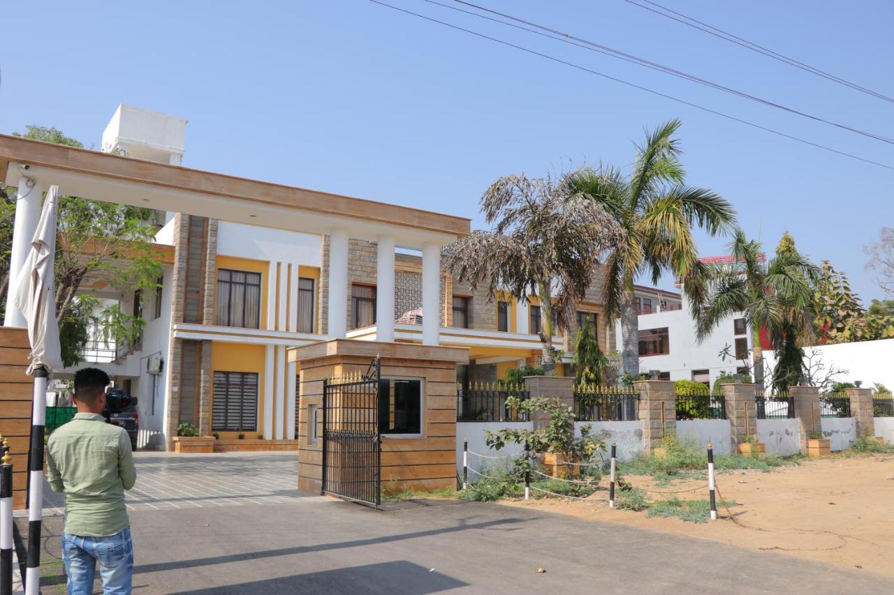 Hotel Clarks Inn Express Bharatpur Exterior foto