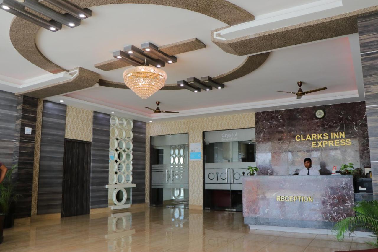 Hotel Clarks Inn Express Bharatpur Exterior foto