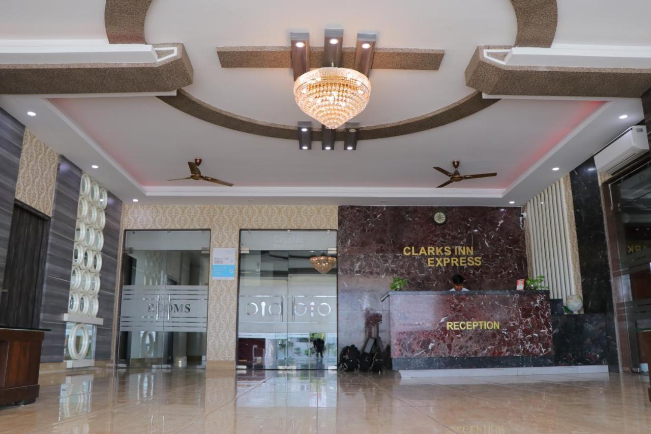 Hotel Clarks Inn Express Bharatpur Exterior foto