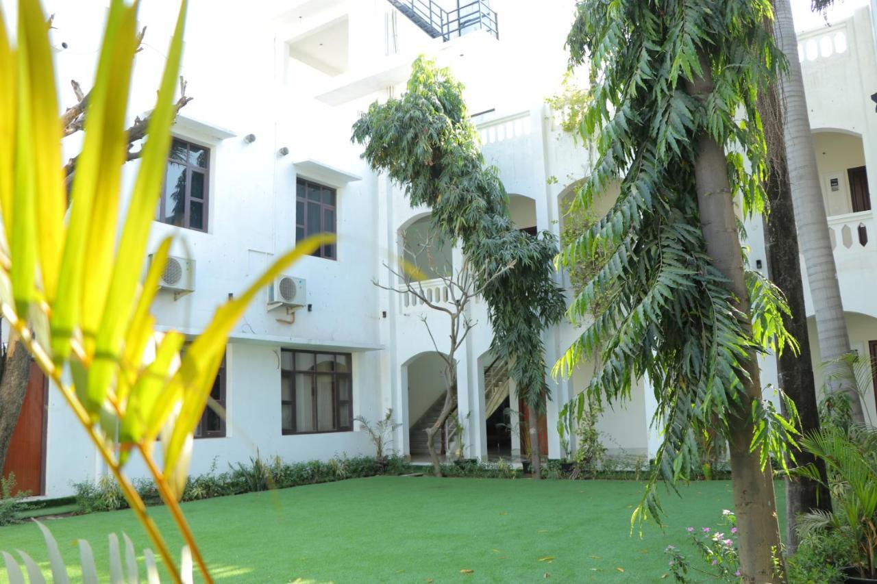 Hotel Clarks Inn Express Bharatpur Exterior foto